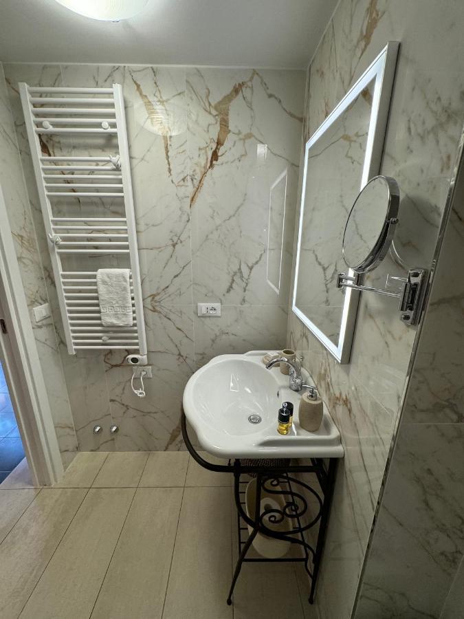Ca Penini - Canal View Венеция Экстерьер фото
