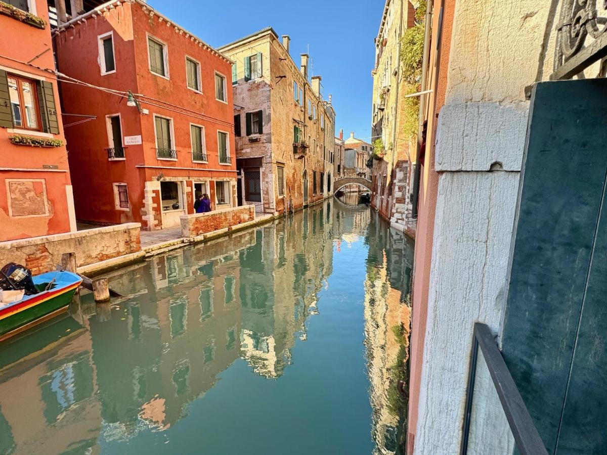 Ca Penini - Canal View Венеция Экстерьер фото