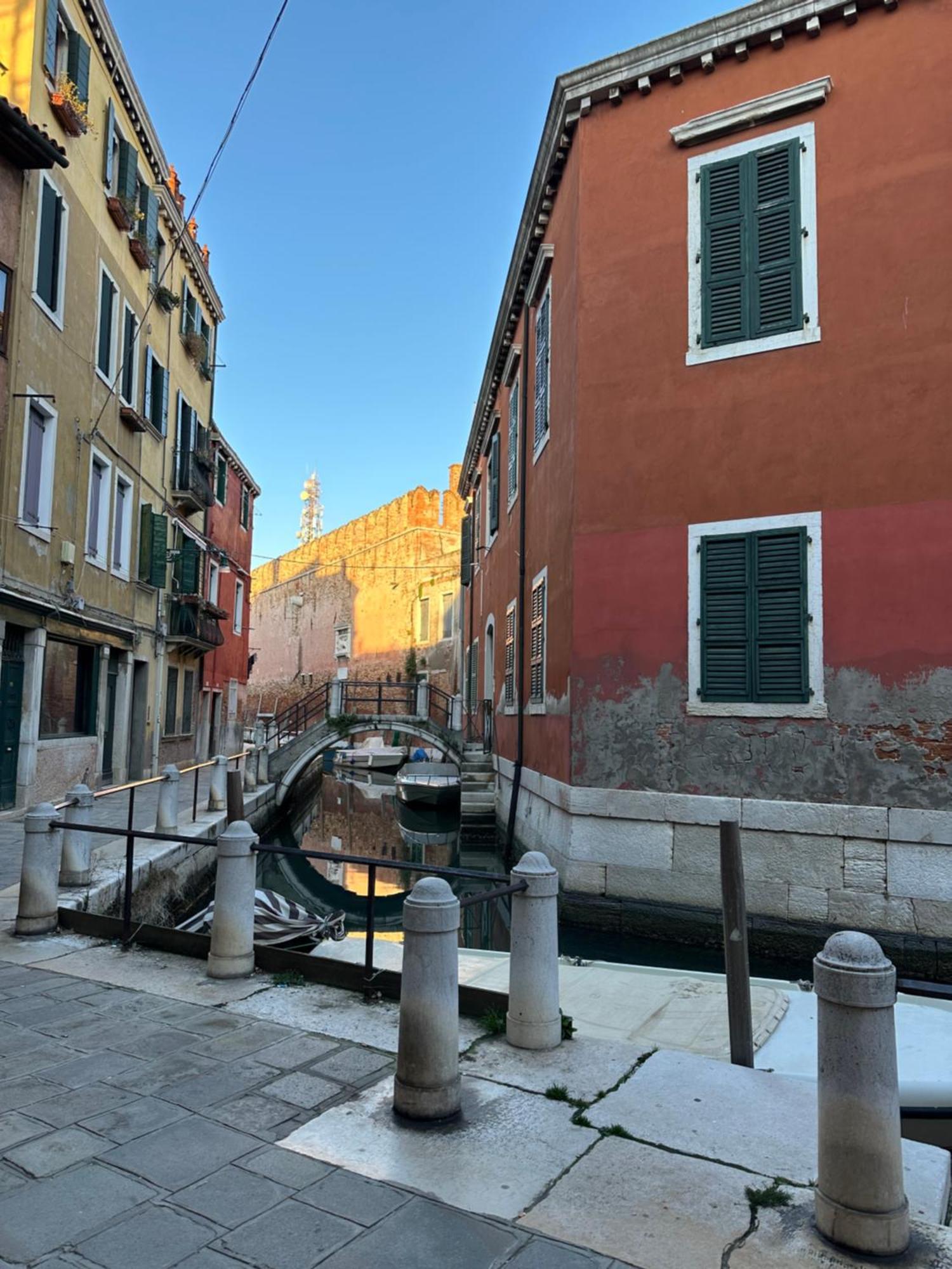 Ca Penini - Canal View Венеция Экстерьер фото